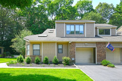8 Whitman Ridge Dr, Huntingtn Sta, NY, 11747-1048 | Card Image