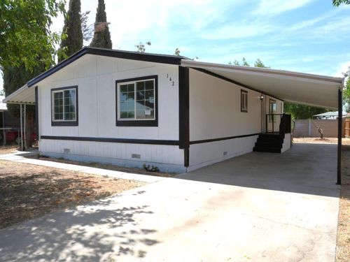 142 W 11th Pl, Delano, CA, 93215-1836 | Card Image
