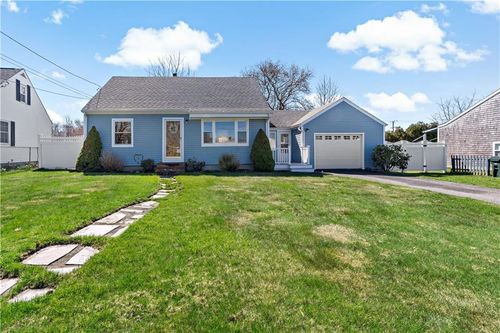 5 Saint Theresa Ave, Bristol, RI, 02809-4614 | Card Image