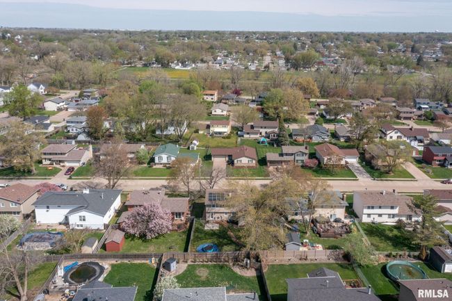 2149 W 30 Th St, House other with 3 bedrooms, 3 bathrooms and null parking in Davenport IA | Image 37