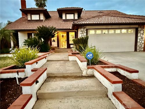 10943 Noblewood Rd, Moreno Valley, CA, 92557-4034 | Card Image
