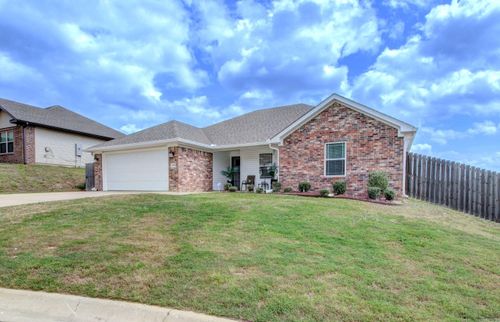 5399 Heritage Valley Dr, Benton, AR, 72019-7444 | Card Image