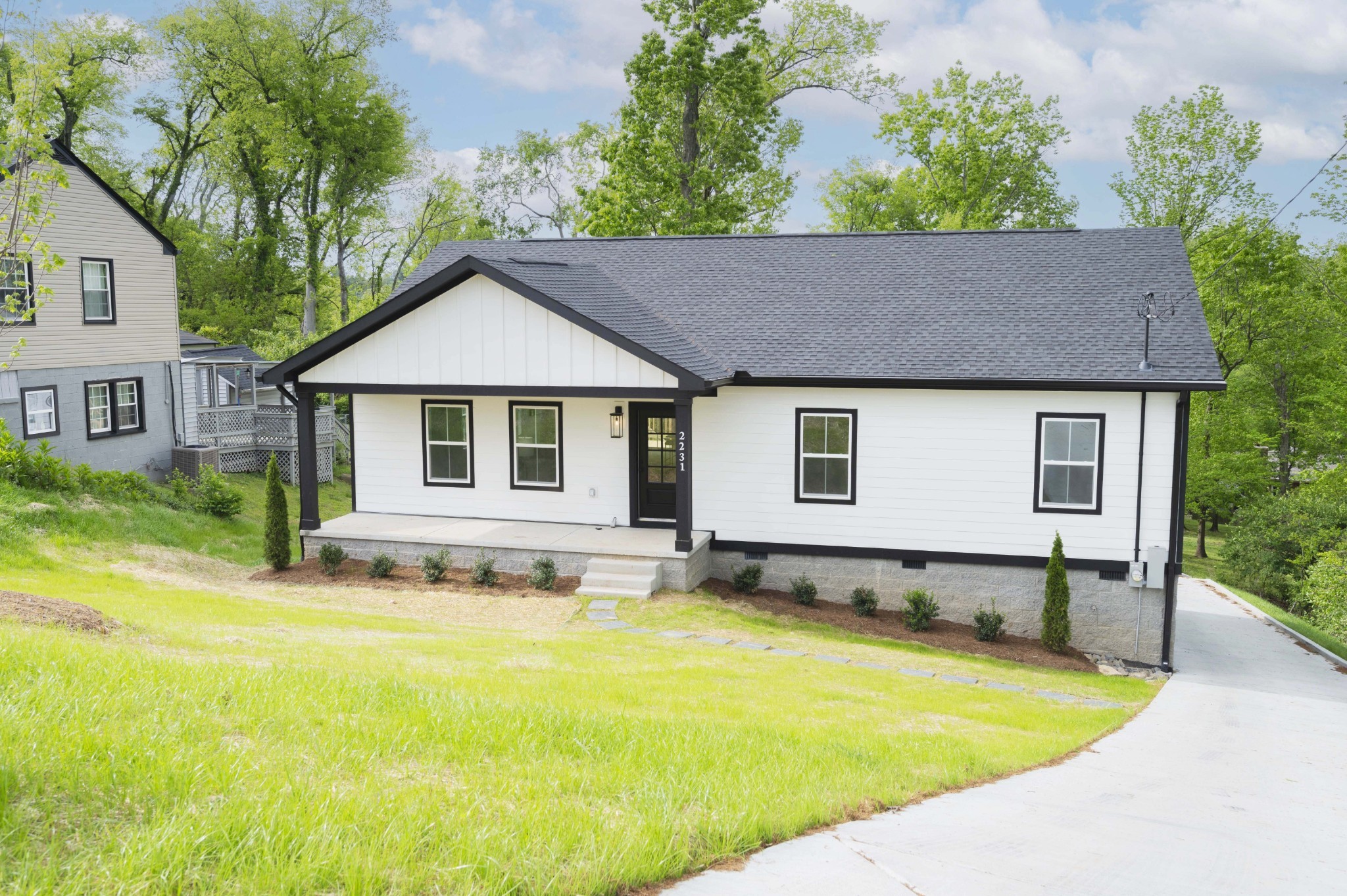 Maplecrest Dr, Nashville, TN 37214