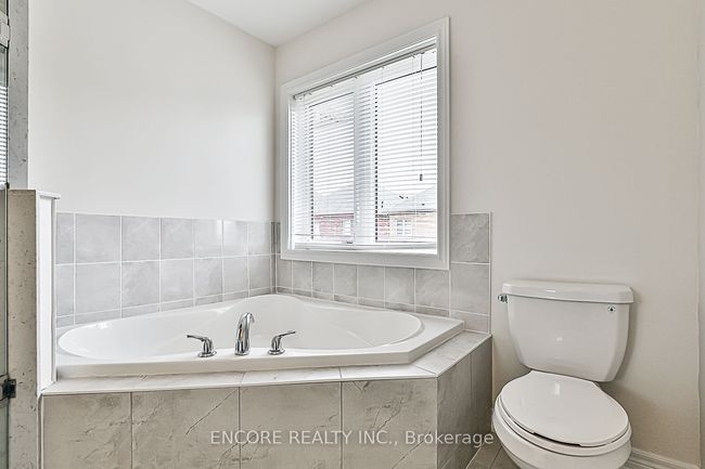 5 Alatera Ave, House attached with 3 bedrooms, 3 bathrooms and 2 parking in Markham ON | Image 33