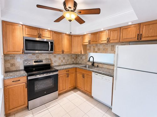 324-3141 Nw 47th Ter, Lauderdale Lakes, FL, 33319-6631 | Card Image