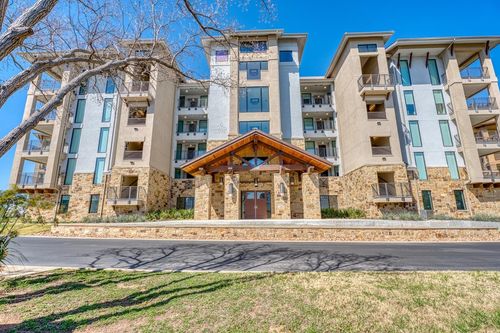 90 Island Dr, Horseshoe Bay, TX, 78657-6166 | Card Image