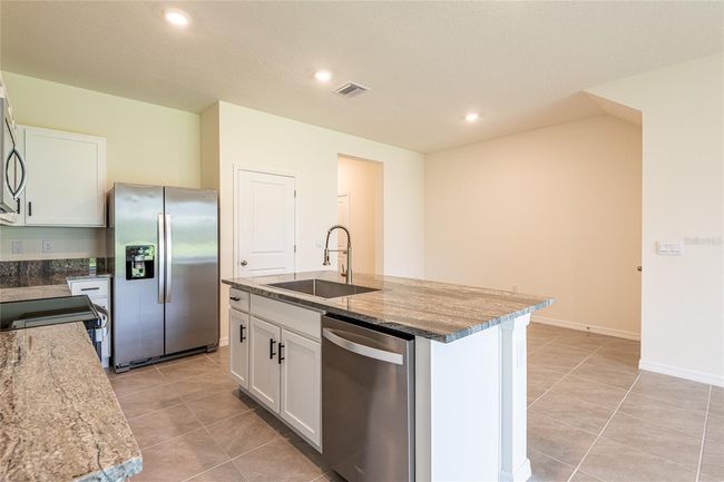 33063 Tulip Petal Ln, Townhouse with 3 bedrooms, 3 bathrooms and null parking in WESLEY CHAPEL FL | Image 17