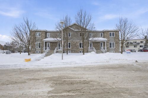 382 Rue De La Terrasse-Eardley, Gatineau, QC, J9H0J1 | Card Image