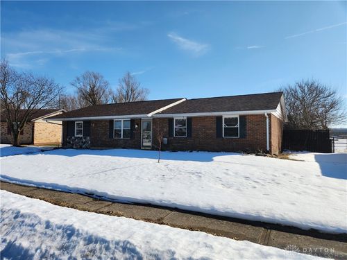409 Chestnut Dr, Eaton, OH, 45320-9352 | Card Image