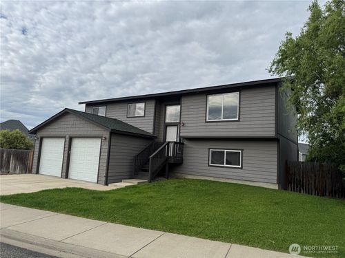 1906 W Peakview Dr, Ellensburg, WA, 98926-2394 | Card Image