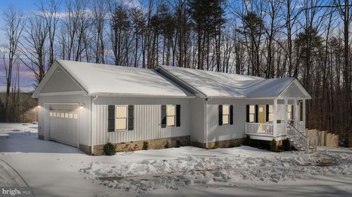 820 Kennon Rd, Mineral, VA, 23117-3861 | Card Image