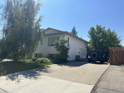 7310 93a St, House other with 3 bedrooms, 3 bathrooms and 3 parking in Grande Prairie AB | Image 1