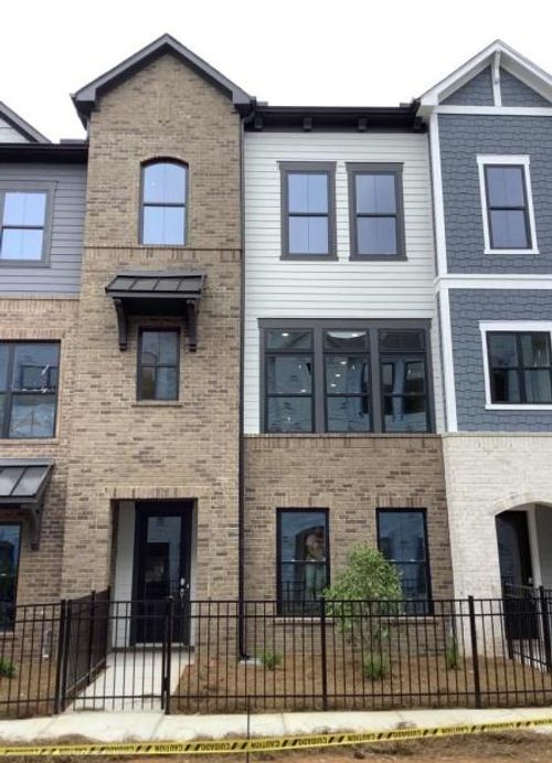 670 Hudson Way, Roswell, GA, 30076-8508 | Card Image