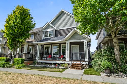 19482 71 Ave, Surrey, BC, V4N5Y7 | Card Image