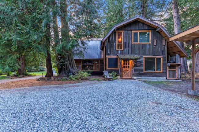 1710 Highway 99, House other with 7 bedrooms, 5 bathrooms and null parking in Pemberton BC | Image 31