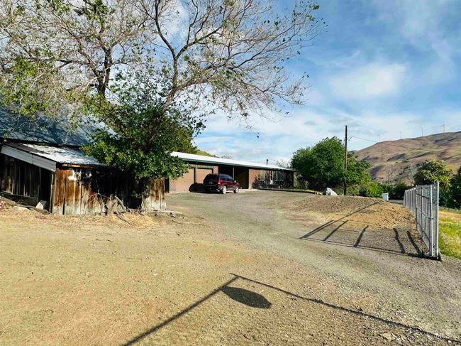 245 3 Rd St W, House other with 3 bedrooms, 2 bathrooms and 4 parking in Huntington OR | Image 26