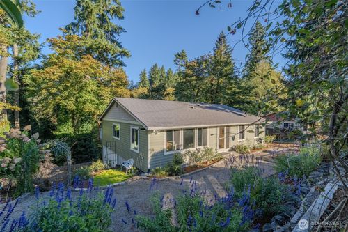 3212 View Dr Nw, Bremerton, WA, 98312-1904 | Card Image