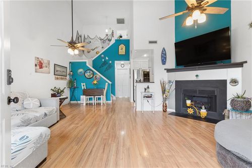 f-833 Little Bay Ave, Norfolk, VA, 23503-1469 | Card Image