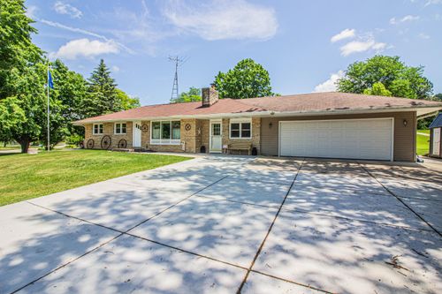 2228150 Plainview Pkwy, Lisbon, WI, 53089-1755 | Card Image