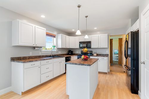4 Dawns Way, Swanton, VT, 05488 | Card Image