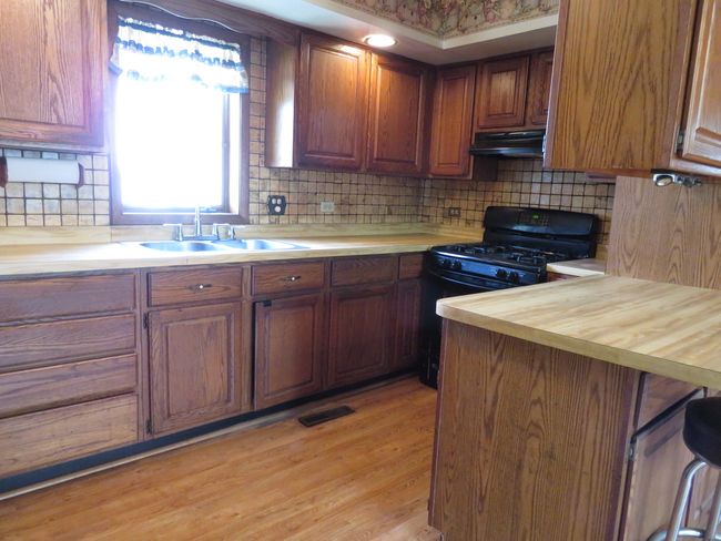 315 Blackstone St, House other with 3 bedrooms, 2 bathrooms and 2 parking in Thornton IL | Image 9