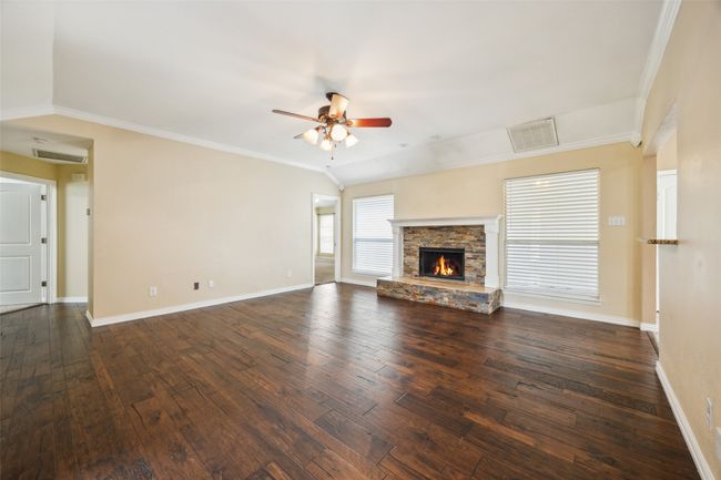 10920 Castle Dr, House other with 3 bedrooms, 2 bathrooms and null parking in Frisco TX | Image 5