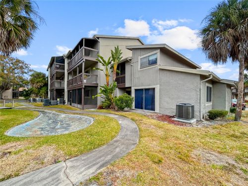36b2-6336 Newtown Cir, TAMPA, FL, 33615-3652 | Card Image