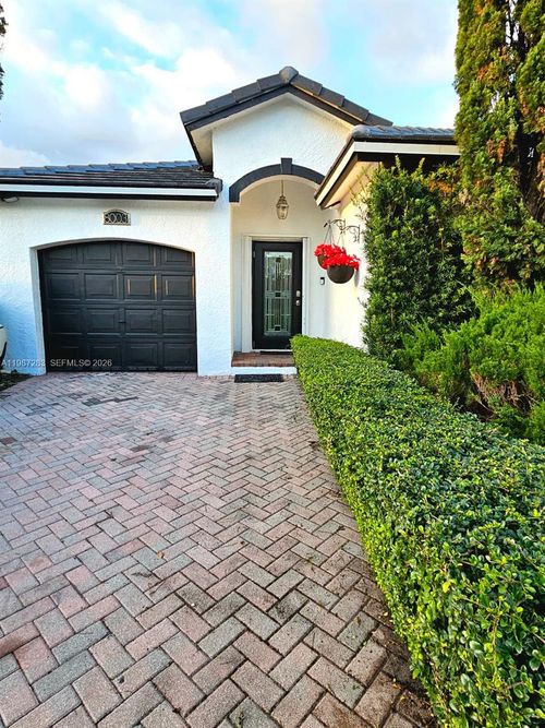 8003 Sw 158th Pl, Miami, FL, 33193 | Card Image