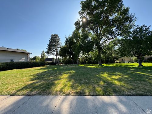 18-851 Bonita Way, Centerville, UT, 84014-1631 | Card Image