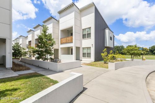 124 Canvasback Dr, Youngsville, LA, 70592-6811 | Card Image