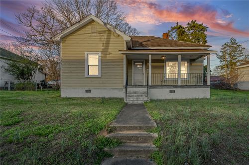 38 N Greenwood Ave, Ware Shoals, SC, 29692-1235 | Card Image