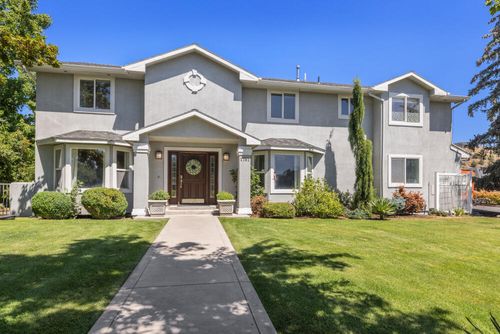1781 Quail Ridge Dr, Klamath Falls, OR, 97601-1584 | Card Image