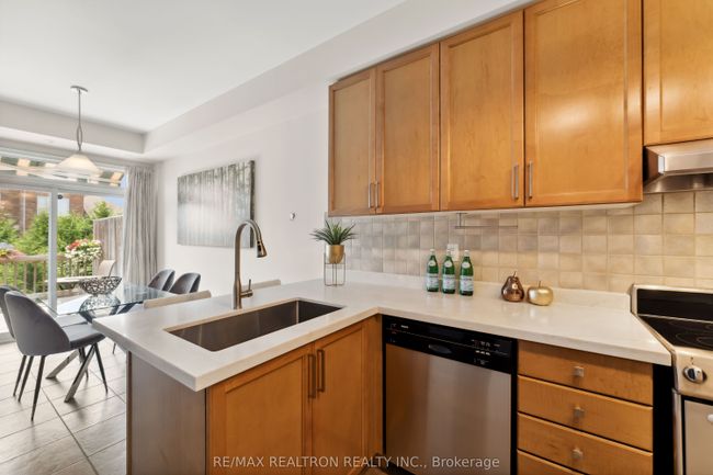 57 Littleriver Crt, House attached with 4 bedrooms, 4 bathrooms and 3 parking in Vaughan ON | Image 13