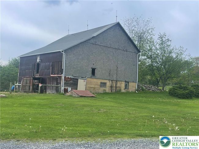 4586 W Mountain View Dr, House other with 3 bedrooms, 2 bathrooms and null parking in WALNUTPORT PA | Image 5