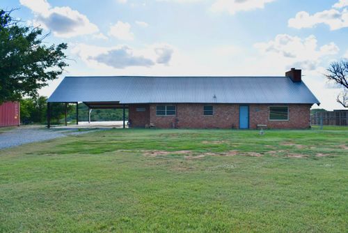 364 Wharton Rd, Seymour, TX, 76380-7073 | Card Image