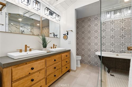 17515 Via Lindo, Tustin, CA, 92780-2026 | Card Image