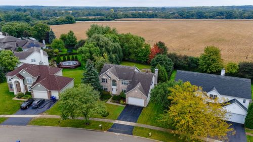 37103 N Bonnie Brae Rd, Lake Villa, IL, 60046-6770 | Card Image