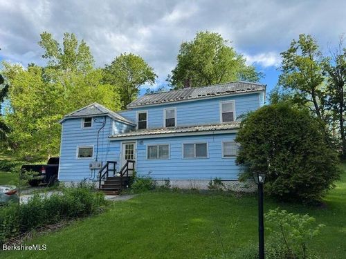 59 East Hoosac St, Adams, MA, 01220 | Card Image