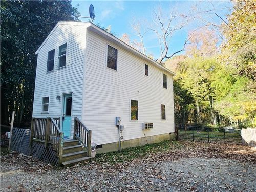 2060 Bells Ln, Hayes, VA, 23072-3630 | Card Image