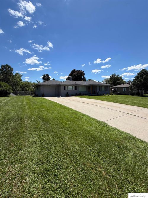11521 N Post Rd, Omaha, NE, 68112-1222 | Card Image