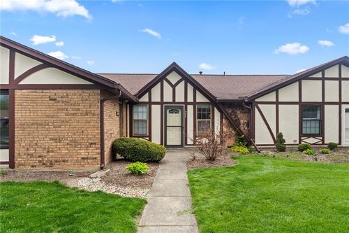 957 Pine Needles Dr, Dayton, OH, 45458-3332 | Card Image