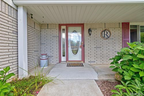 7098 Sherwood Ln, Davison, MI, 48423-2370 | Card Image