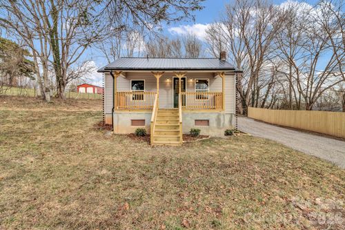 246 Marion St, Marion, NC, 28752-5309 | Card Image