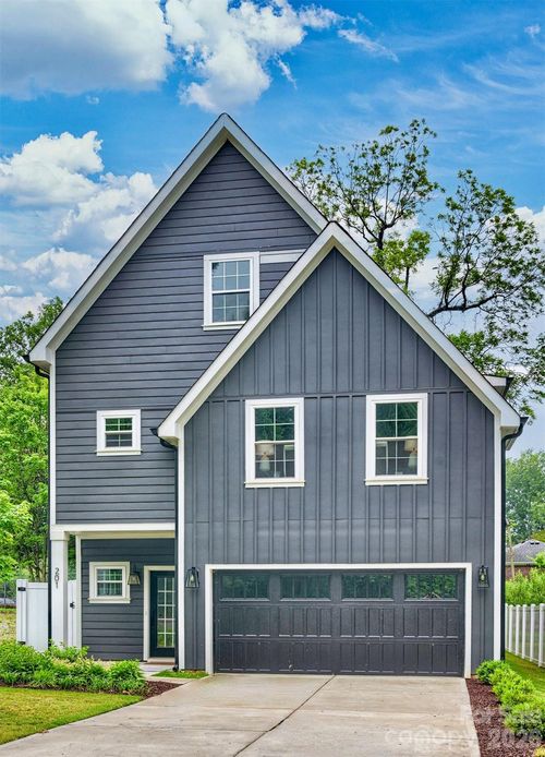 201 Coxe Ave, Charlotte, NC, 28208-4208 | Card Image