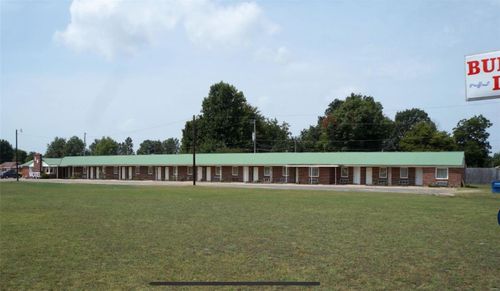 215 Southwest Dr, Kennett, MO, 63857 | Card Image