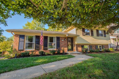 9704 Boxford Way, Louisville, KY, 40242-2305 | Card Image