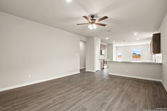 1209 Lauraine, House other with 5 bedrooms, 4 bathrooms and null parking in Seguin TX | Image 4