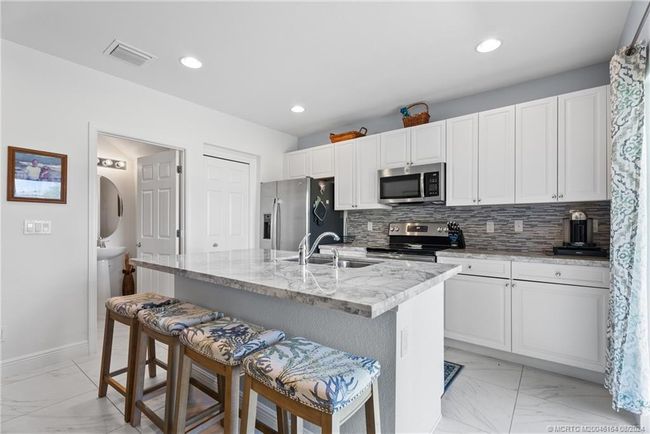 2810 Nw Treviso Cir, Townhouse with 3 bedrooms, 3 bathrooms and 1 parking in Port Saint Lucie FL | Image 9