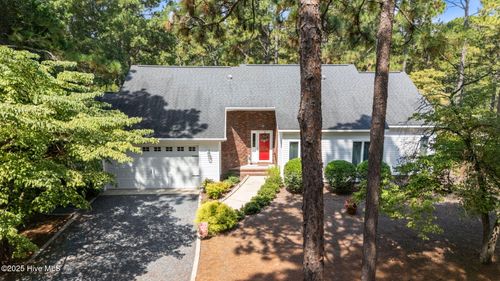 28 Windsong Pl, Whispering Pines, NC, 28327-9040 | Card Image