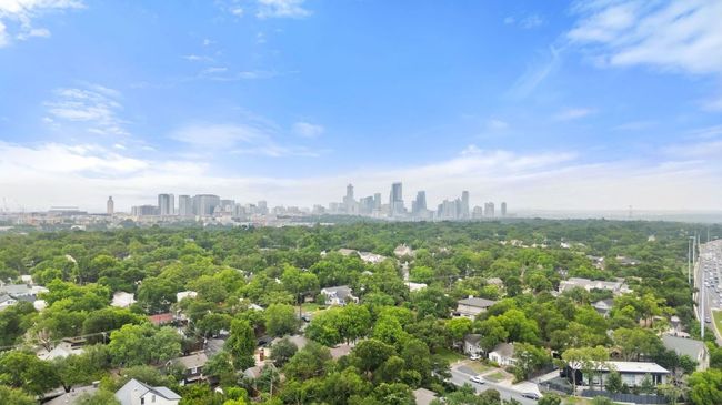 1711 Mohle Dr, House other with 5 bedrooms, 5 bathrooms and 3 parking in Austin TX | Image 36